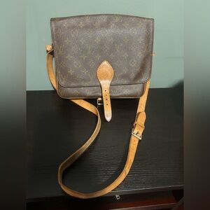 Vintage Louis Vuitton crossbody bag